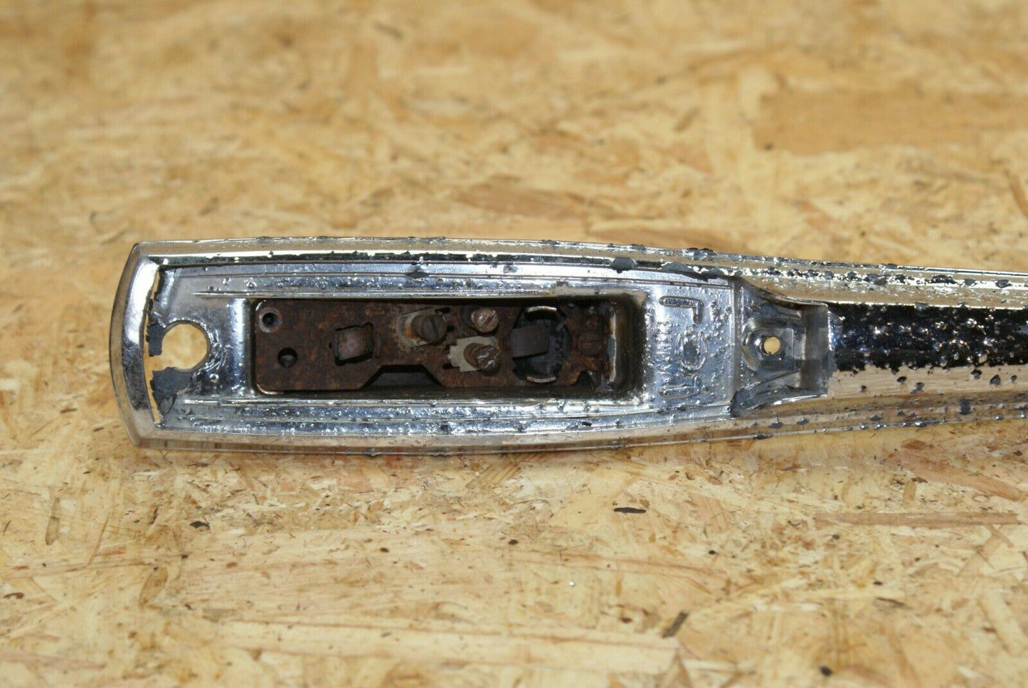 2292 Mercedes-Benz W105 219 PONTON Top Fender Chrome  K13243
