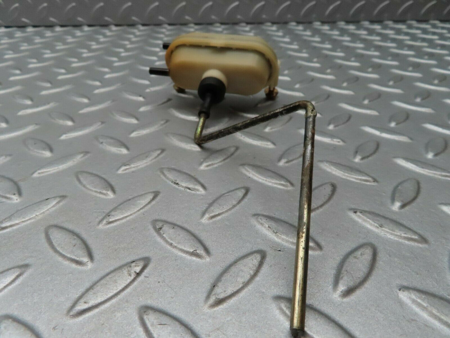 4021 Mercedes-Benz W123 230E Fuel Filler Door Lock Actuator