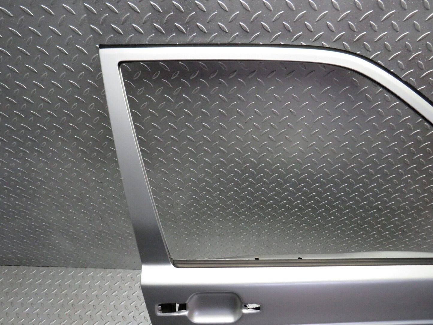 31824 Mercedes-Benz W201 190LE 1.8L Front Right Door