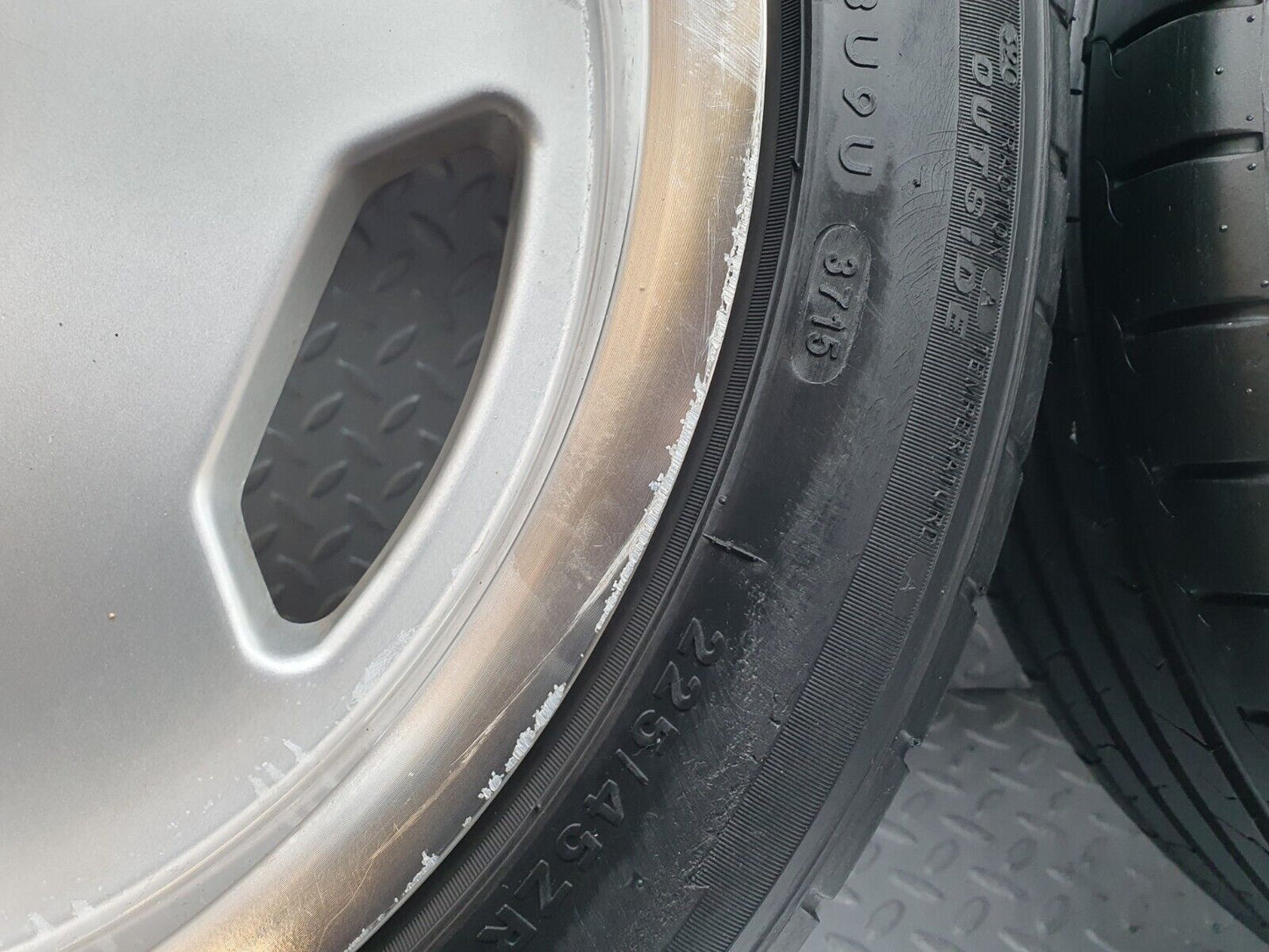 41723 Mercedes-Benz Alloy Wheel Set 17 x 8J & 9J ET30 & ET33