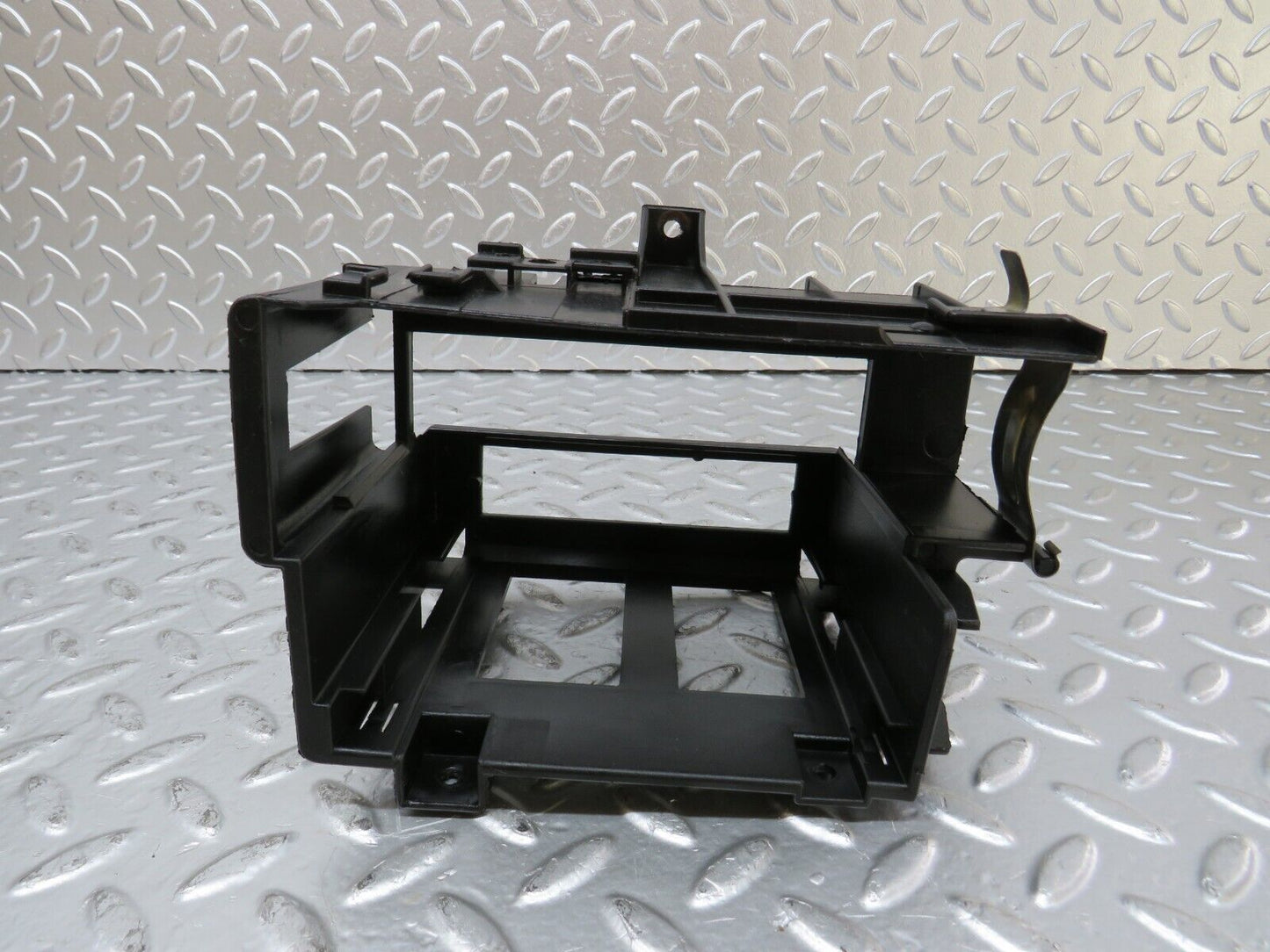 25337 Mercedes-Benz W201 190D ECU Bracket 2015461743