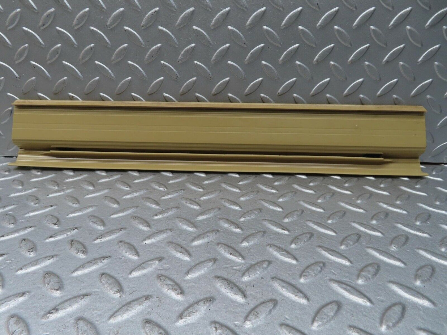 13482 Mercedes-Benz W123 200 Rear Right Door Sill
