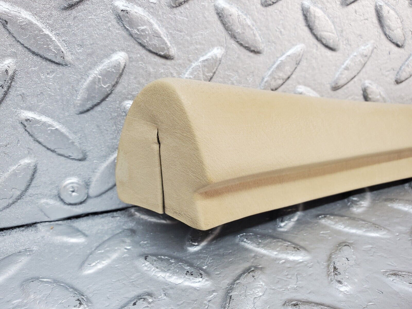 45603 Mercedes-Benz W126 420SE Front Right Door Interior Trim Beige