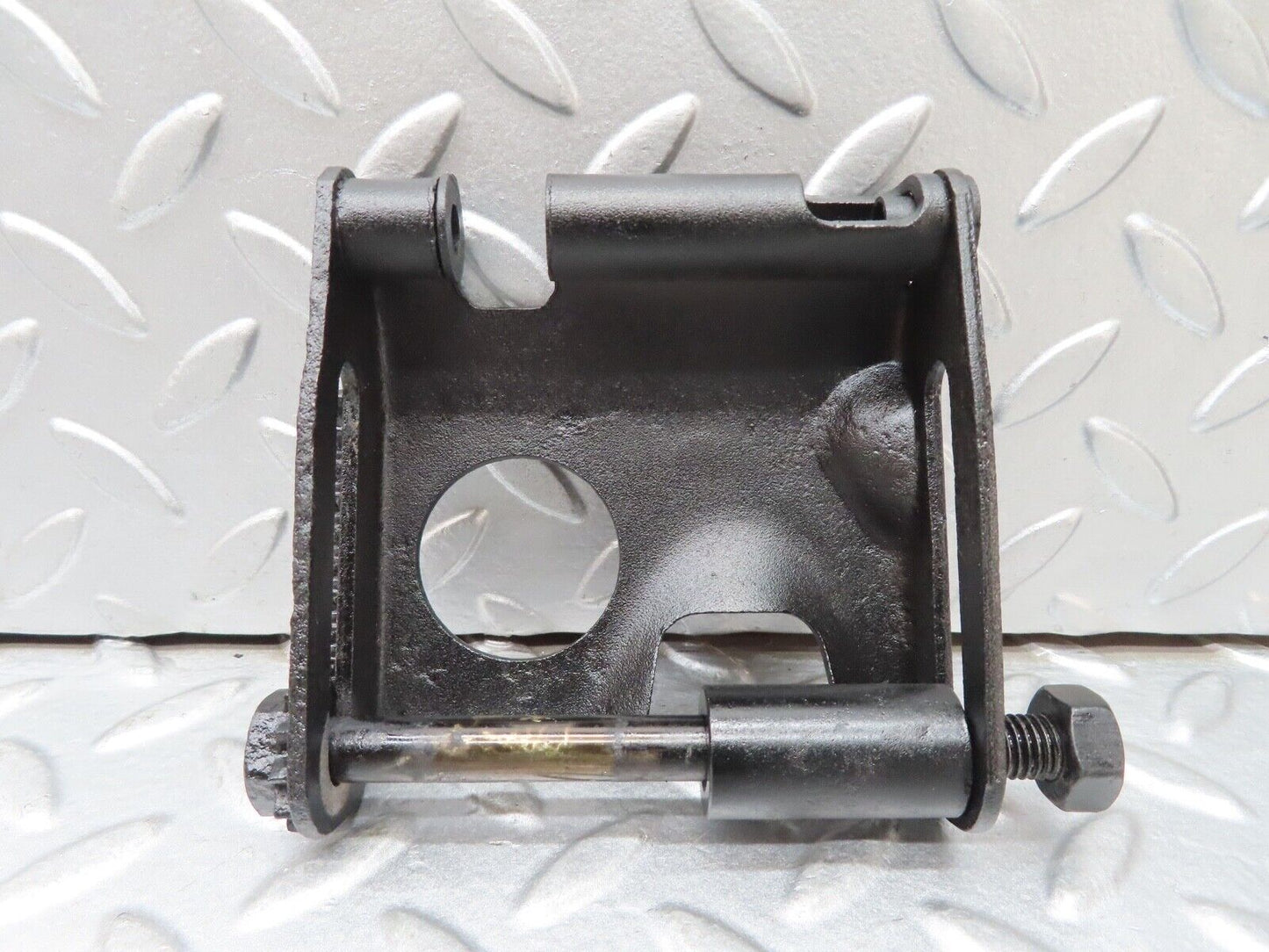 16978 Mercedes-Benz C123 280CE Coupe Alternator Generator Bracket