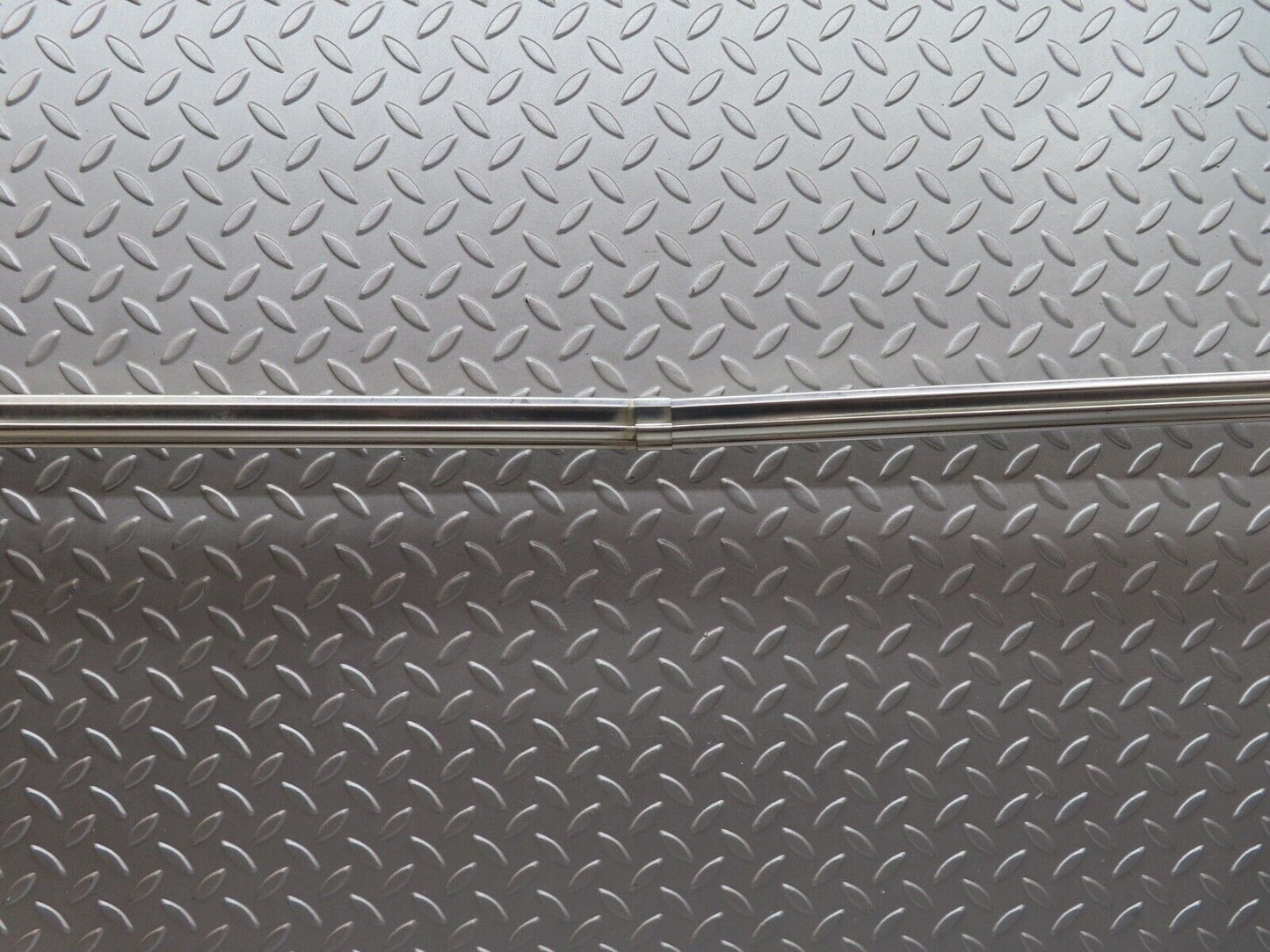 17676 Mercedes-Benz W116 450SEL  Rear Windscreen Chrome Frame