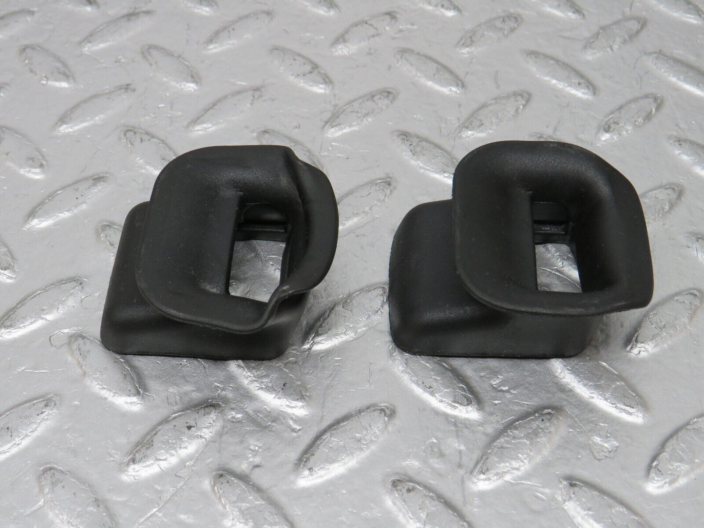 34742 Mercedes-Benz W210 320E Front Door Check Strap Rubber Cover 2027272430