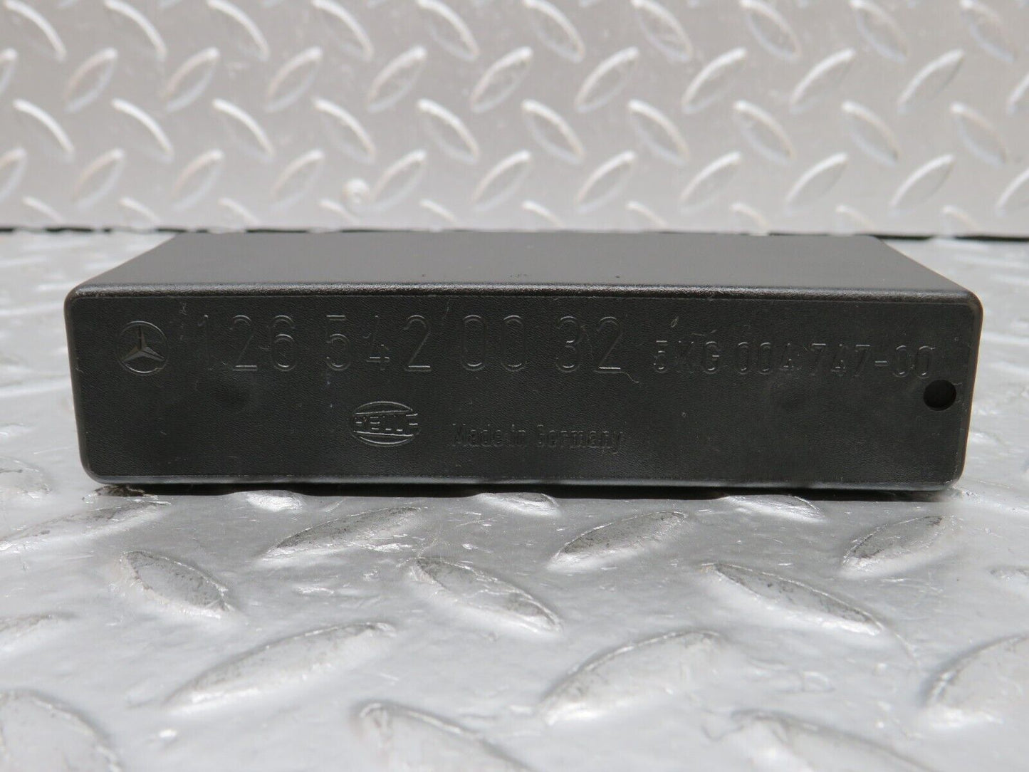 32478 Mercedes-Benz S124 300TE Wagon Light Control Relay 1265420032
