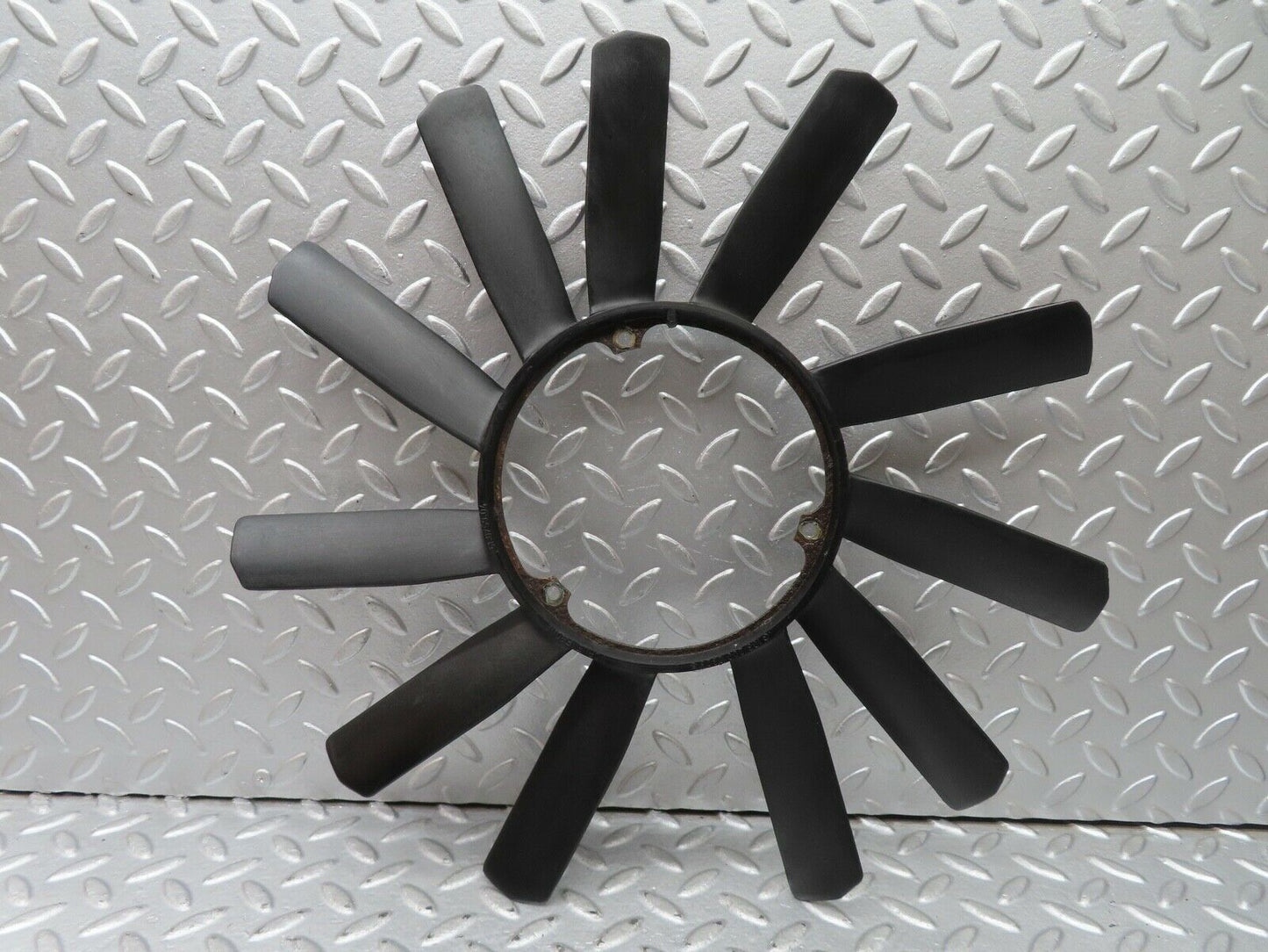 21699 Mercedes-Benz W126 300SE Engine Cooling Fan 1032000323