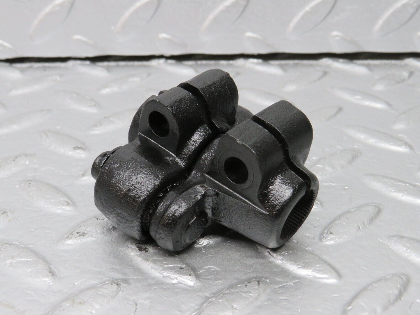 40419 Mercedes-Benz W110 230 Steering Column Lower Shaft Connector