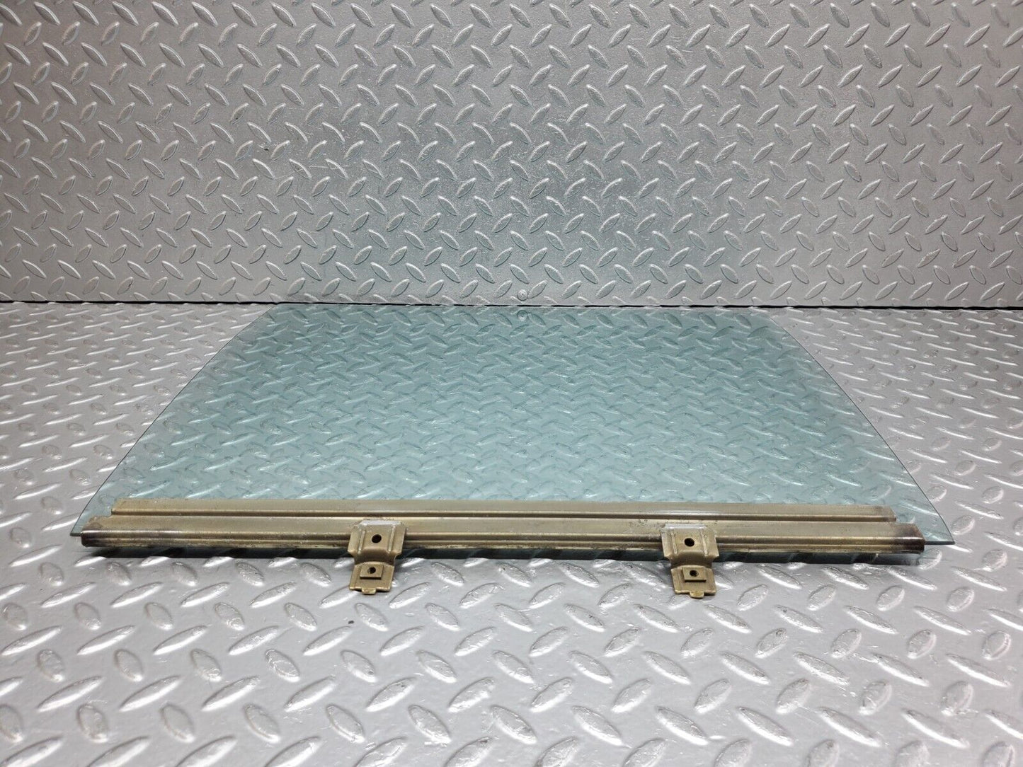 44367 Mercedes-Benz W123 280E Rear Left Door Window Glass