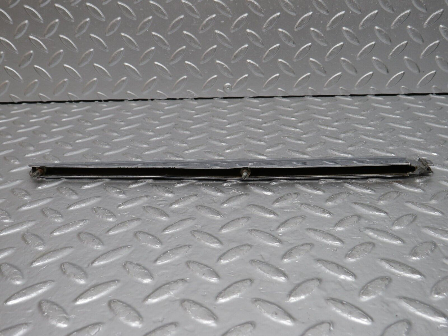 0665 Mercedes-Benz C107 350SLC Coupe Trunk Chrome Handle Moulding Right 1076901480