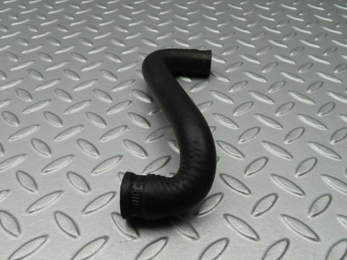 5178 Mercedes-Benz R107 350SL Water Hose Pipe