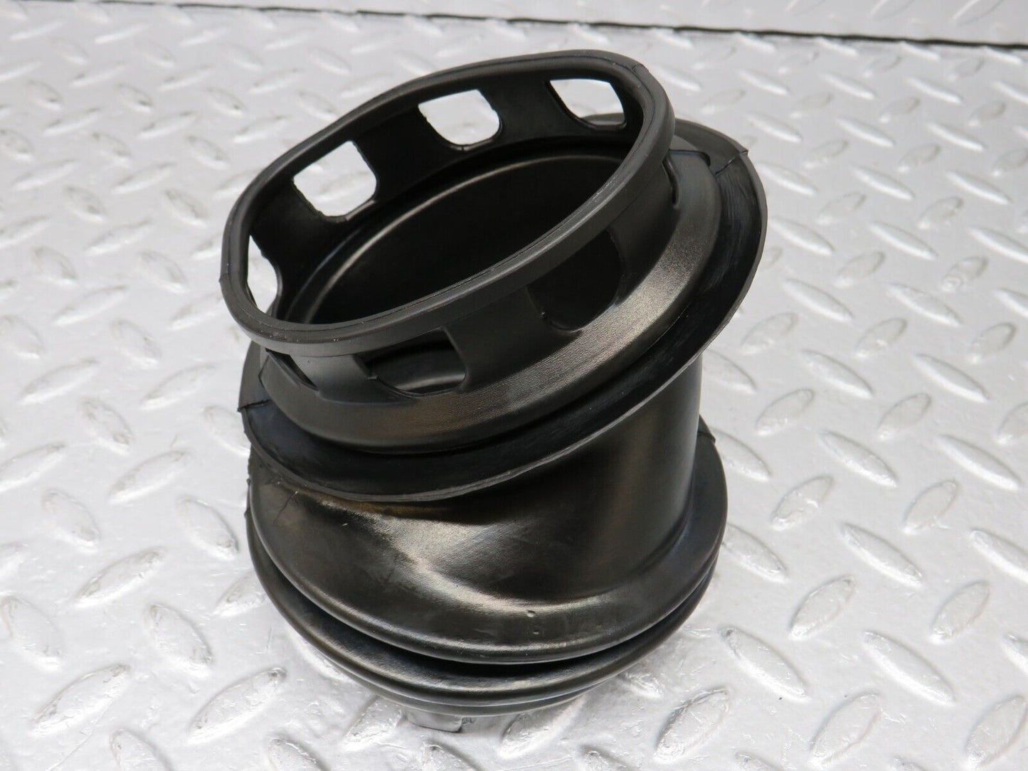 36180 Mercedes-Benz W126 420SE Fuse Box Rubber Grommet 1265450146