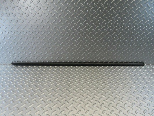 10897 Mercedes-Benz W123 230E Front Right Door Centre Moulding Trim