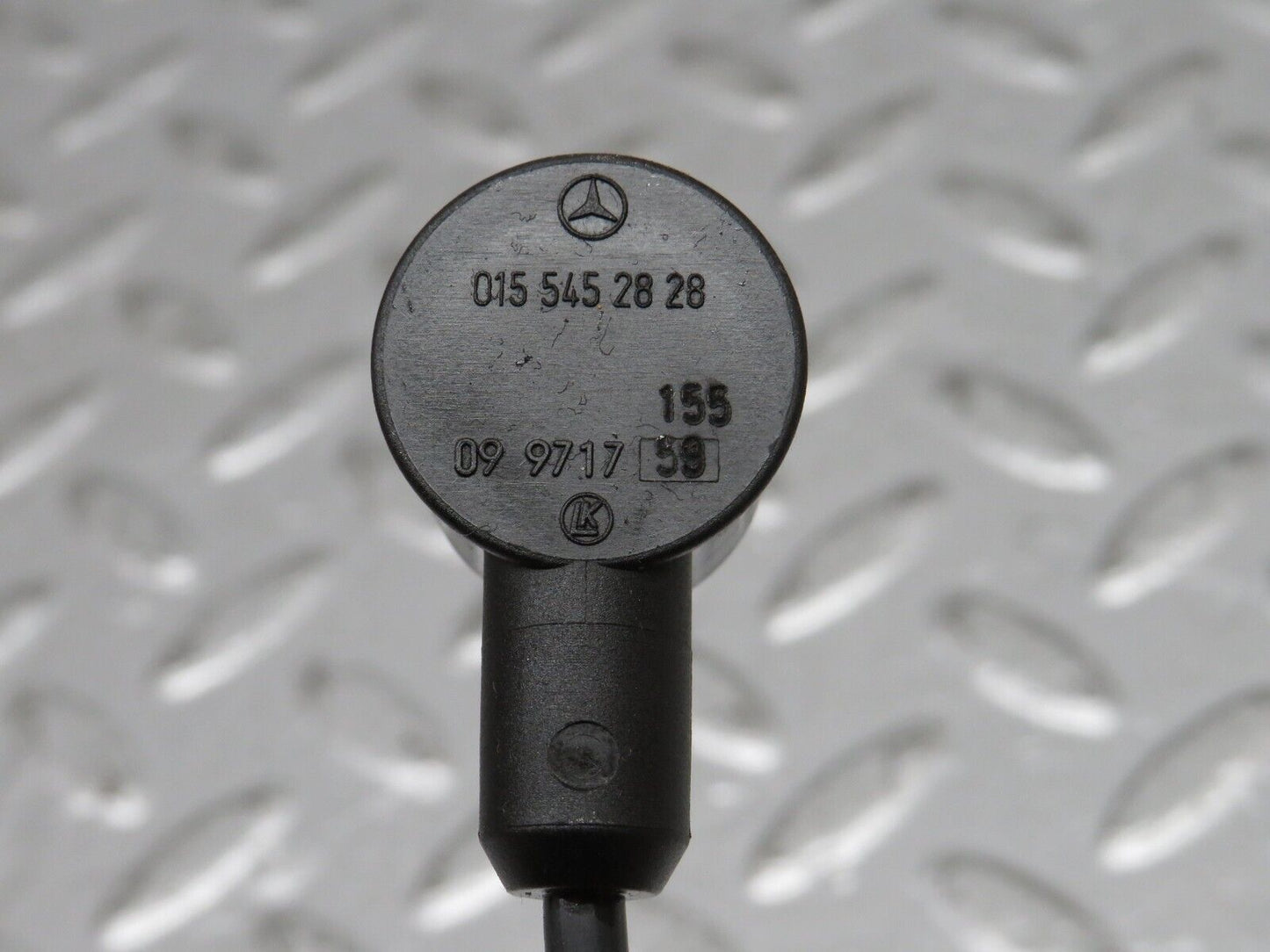 33509 Mercedes-Benz W202 C180 Crankshaft Position Sensor 0155452828 0031535028