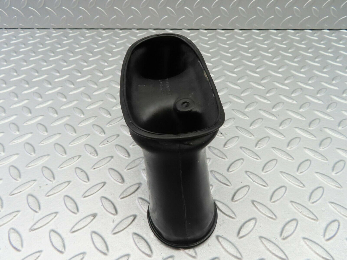 6933 Mercedes-Benz C107 350SLC Coupe Air Duct Hose Rubber 1078310188