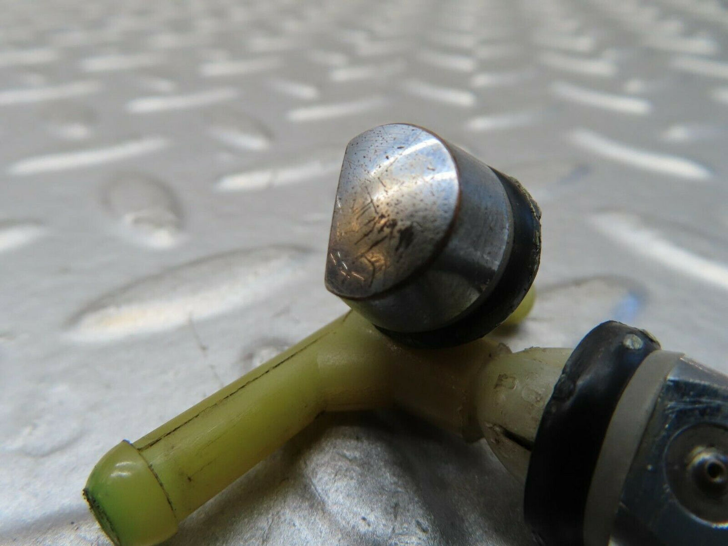 15790 Mercedes-Benz R107 450SL Windscreen Washer Nozzle