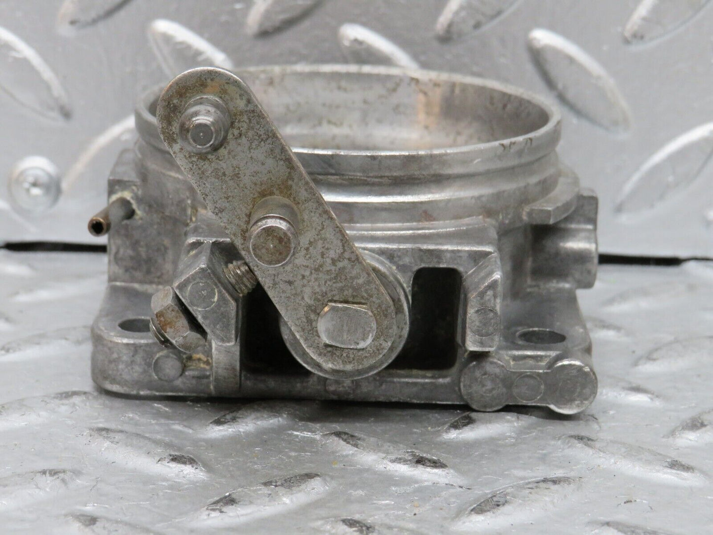 28091 Mercedes-Benz W123 280E Throttle Body Valve