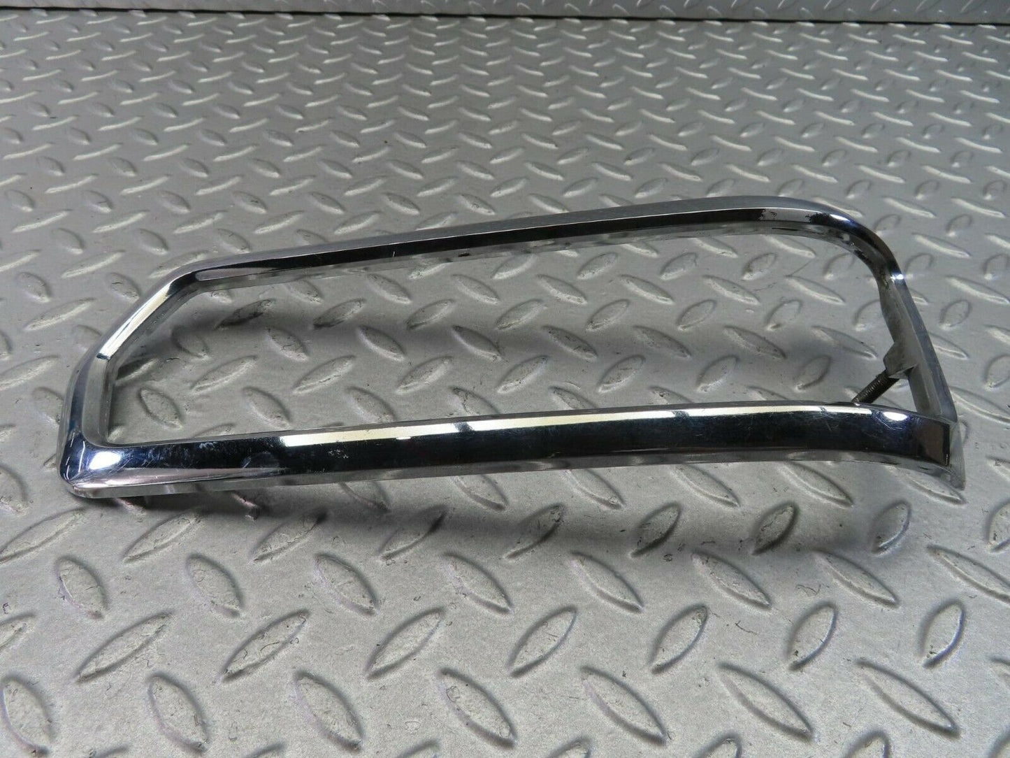 8096 Mercedes-Benz W108 Tail Light Chrome Frame Left 1088260159