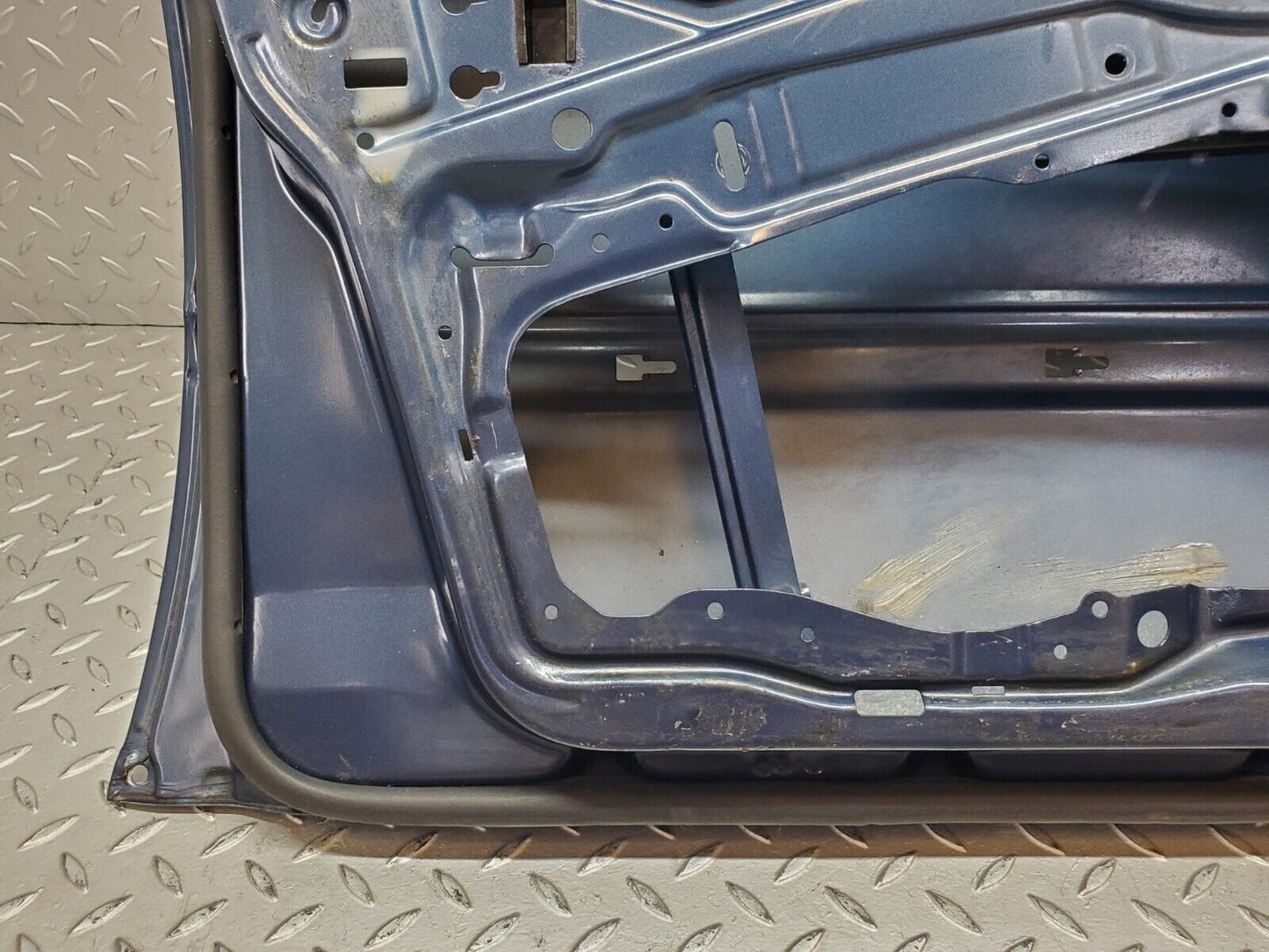 44703 Mercedes-Benz W124 220E Front Left Door