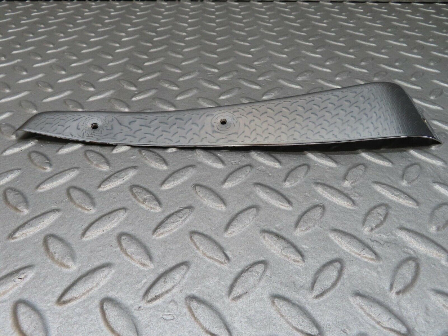 13983 Mercedes-Benz C107 280SLC Right Door Chrome Cover