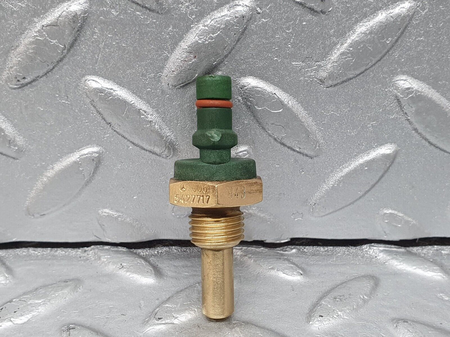 41266 Mercedes-Benz W126 300SE Coolant Temperature Sensor Bosch 0065427717
