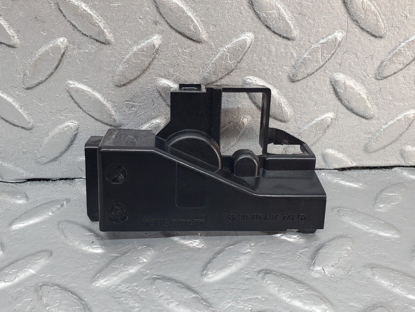 44664 Mercedes-Benz W124 220E Wagon Gear Selector Trim 1242670206