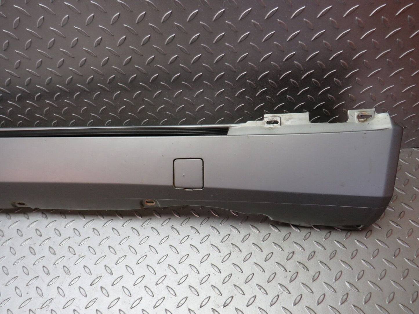 31829 Mercedes-Benz W201 190LE 1.8L Side Skirt Right Side