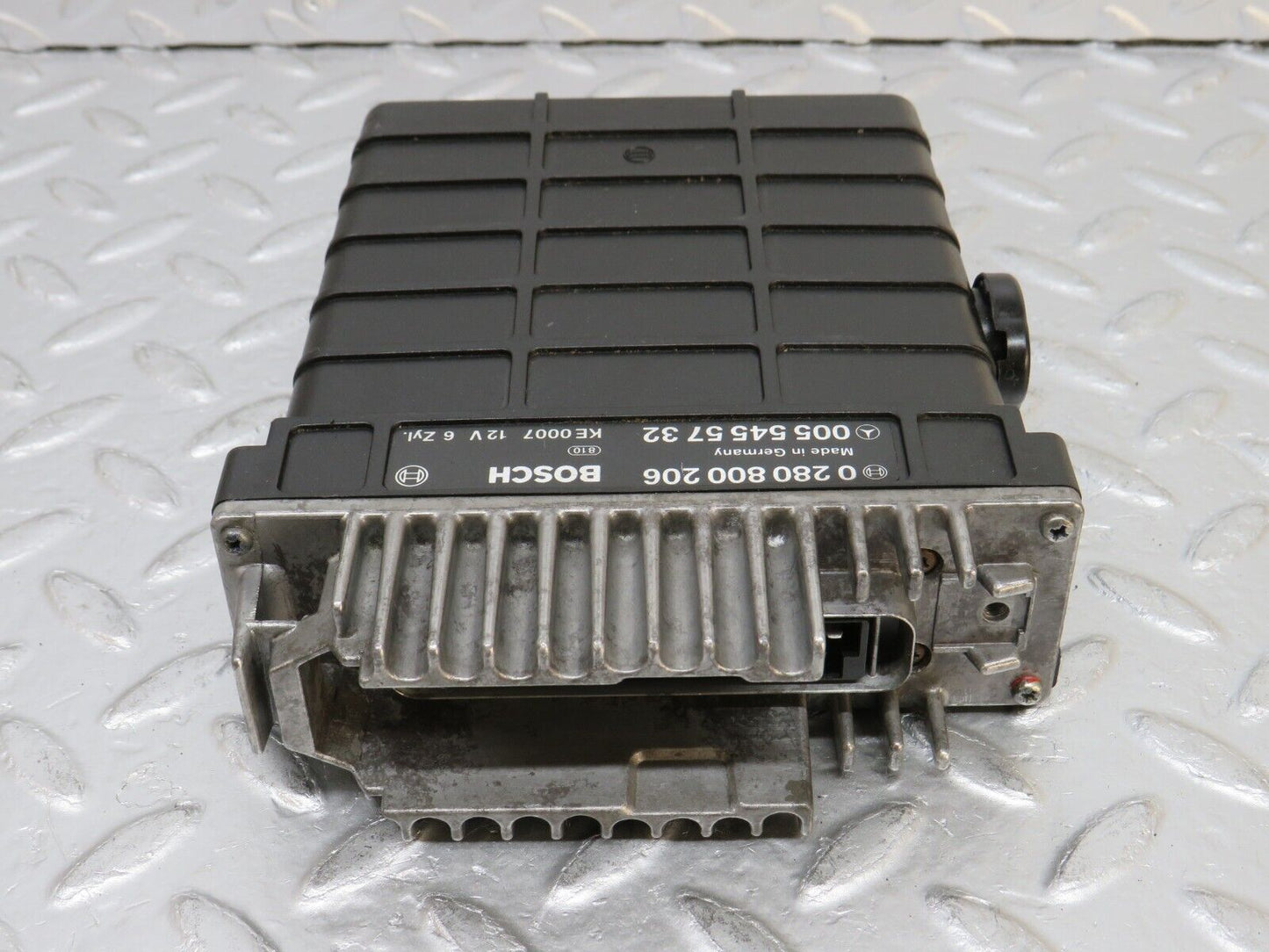 32739 Mercedes-Benz W124 Engine Control Unit Bosch 0280800206 0055455732