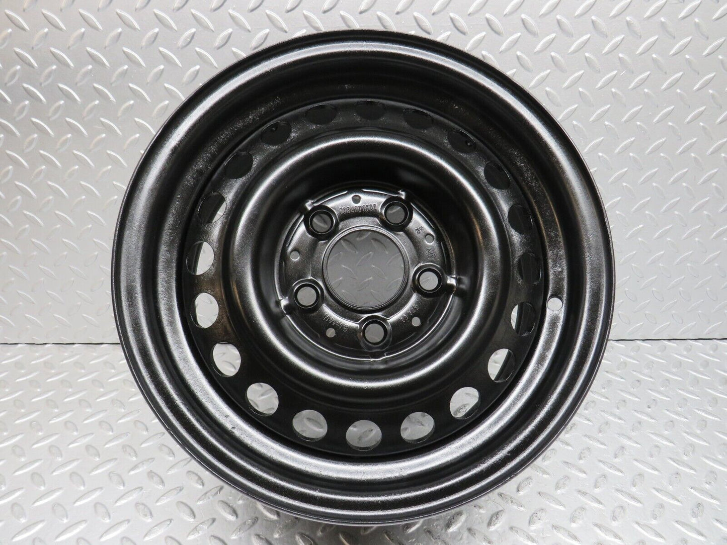 37728 Mercedes-Benz W109 300SEL Steel Wheel 6Jx14H2 ET30 1084000702