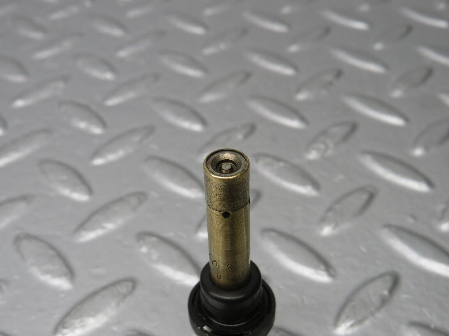 38906 Mercedes-Benz W201 190E 2.6L Fuel Injector Bosch 0000785623 0437502047