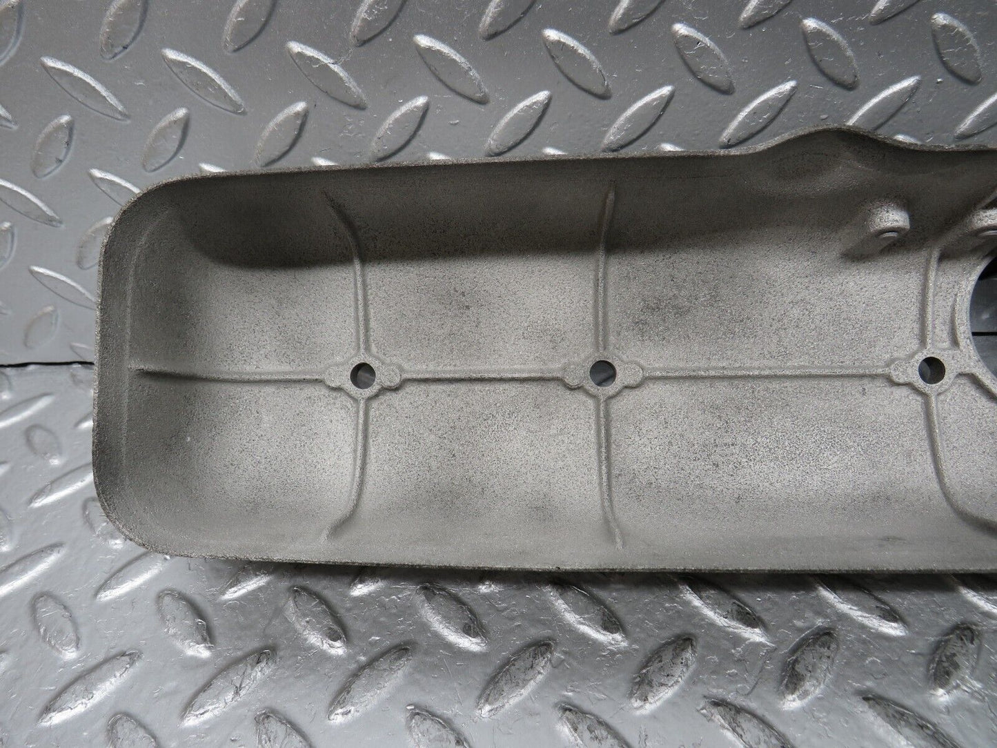 0303 Mercedes-Benz W120 180D Ponton Rocker Cover Valve cover
