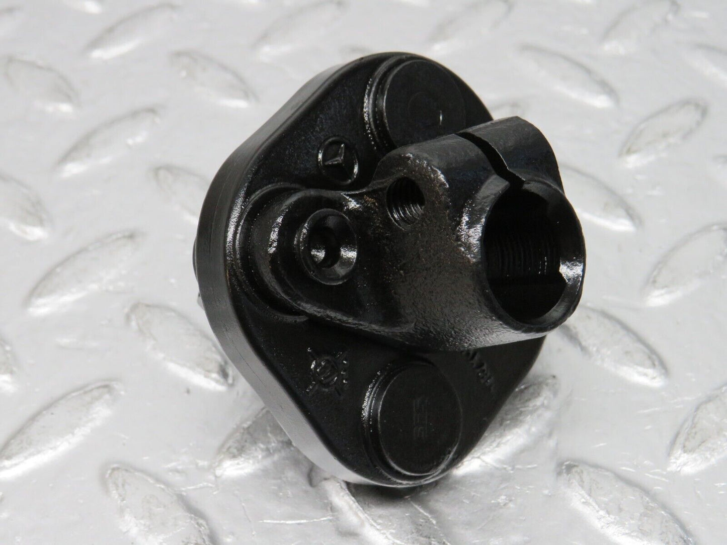 32548 Mercedes-Benz S124 300TE Wagon Steering Column Lower Shaft Connector