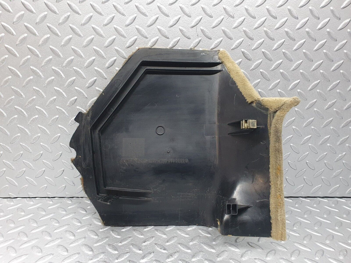 41046 Mercedes-Benz W126 300SE Front Right Kick Panel Beige 1266880406