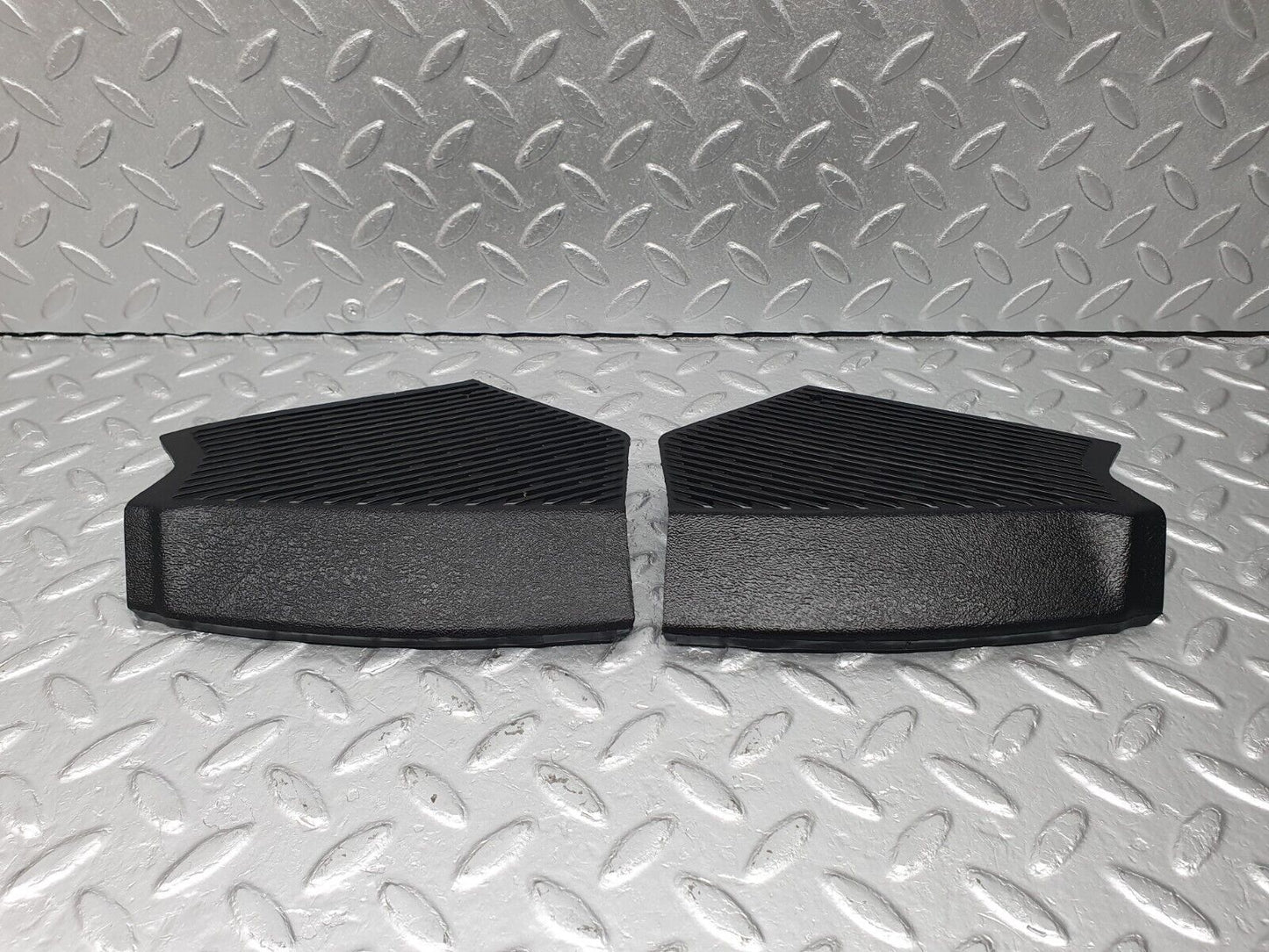 40719 Mercedes-Benz W123 300D Dashboard Speaker Covers 1236802707 1236802807