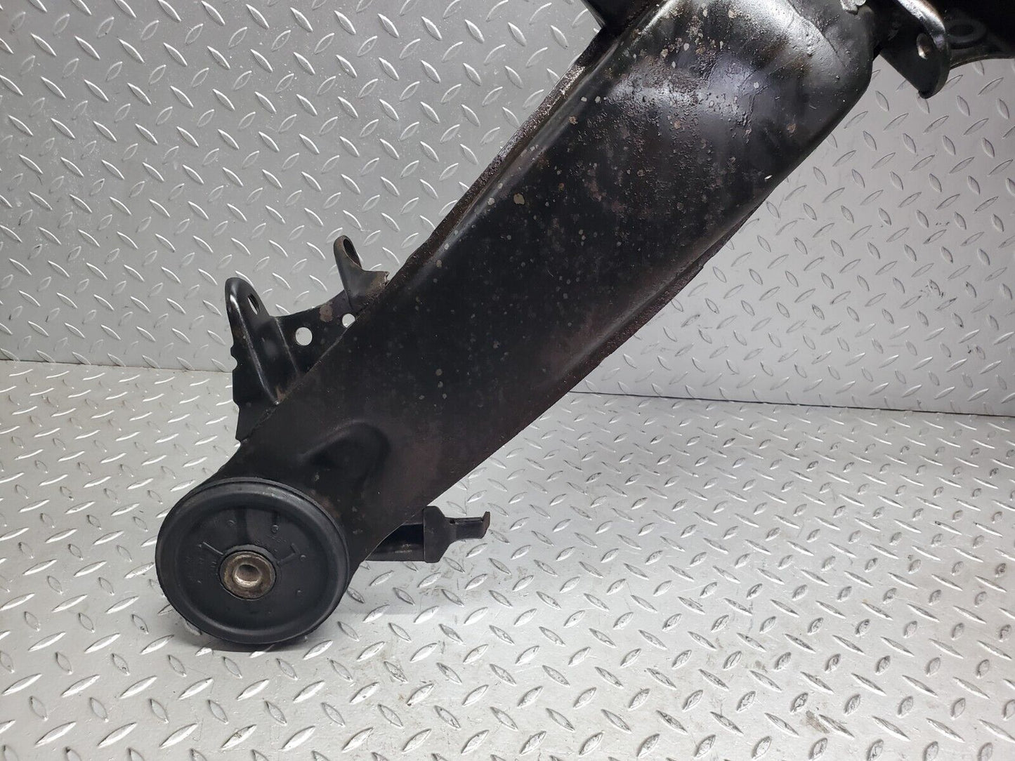 45874 Mercedes-Benz W126 420SE Rear Subframe Axle Carrier