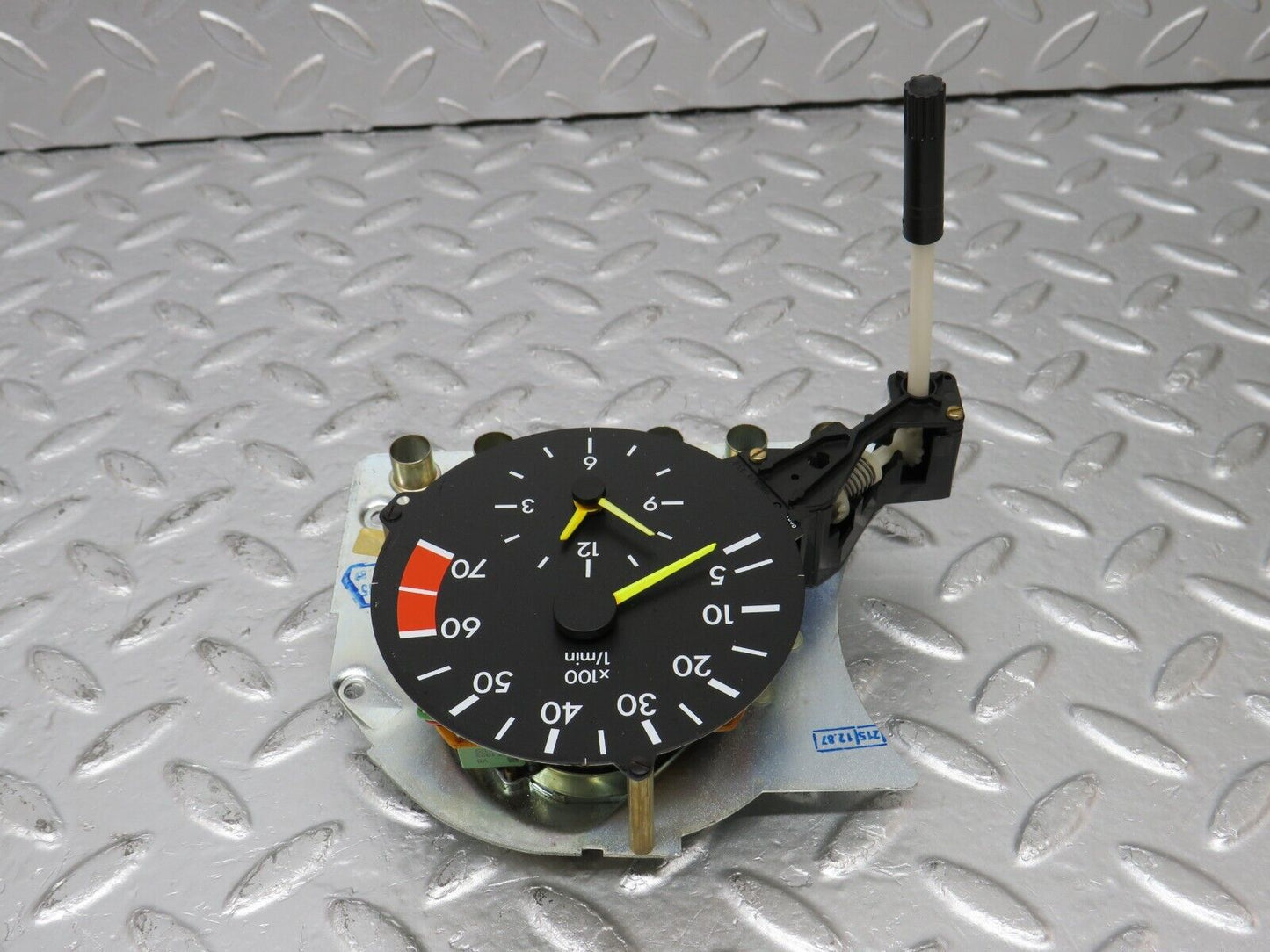 33737 Mercedes-Benz W201 190E Instrument Cluster Tachometer Gauge 2015421116