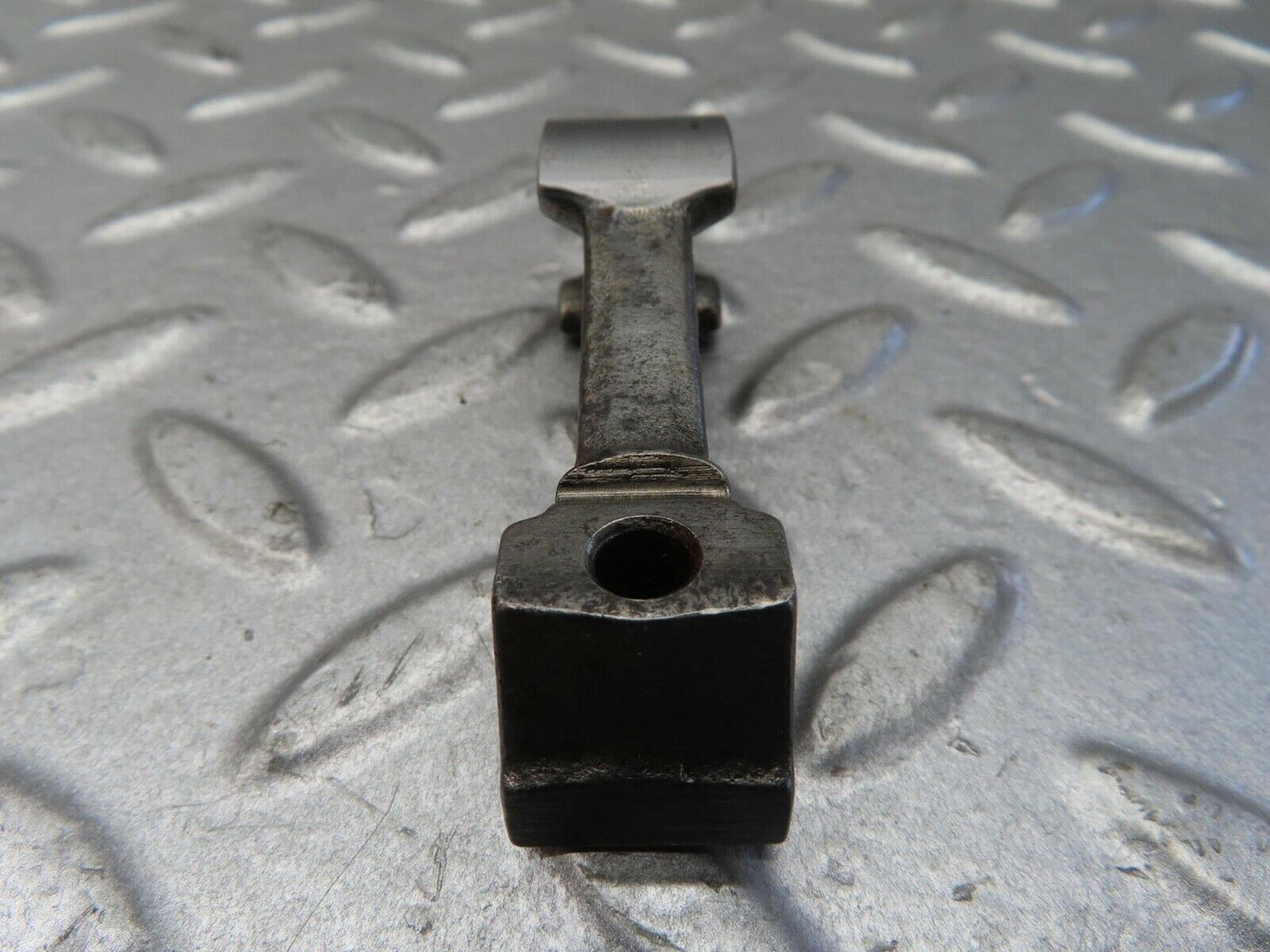 13376 Mercedes-Benz W111 230S Valve Rocker Arm With Retaining Spring
