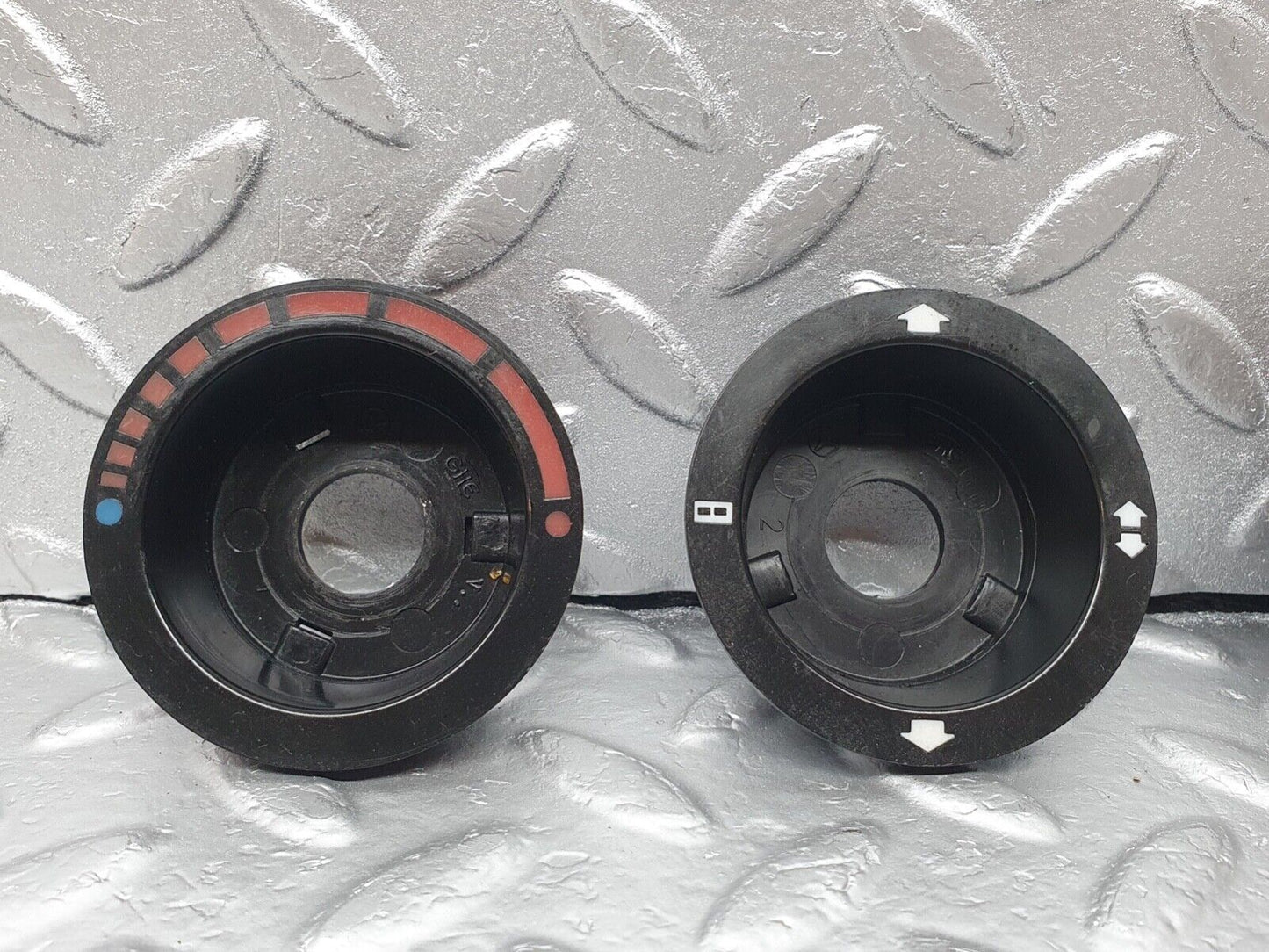 42994 Mercedes-Benz W201 190 Heater Control Knob Surround Trim Set