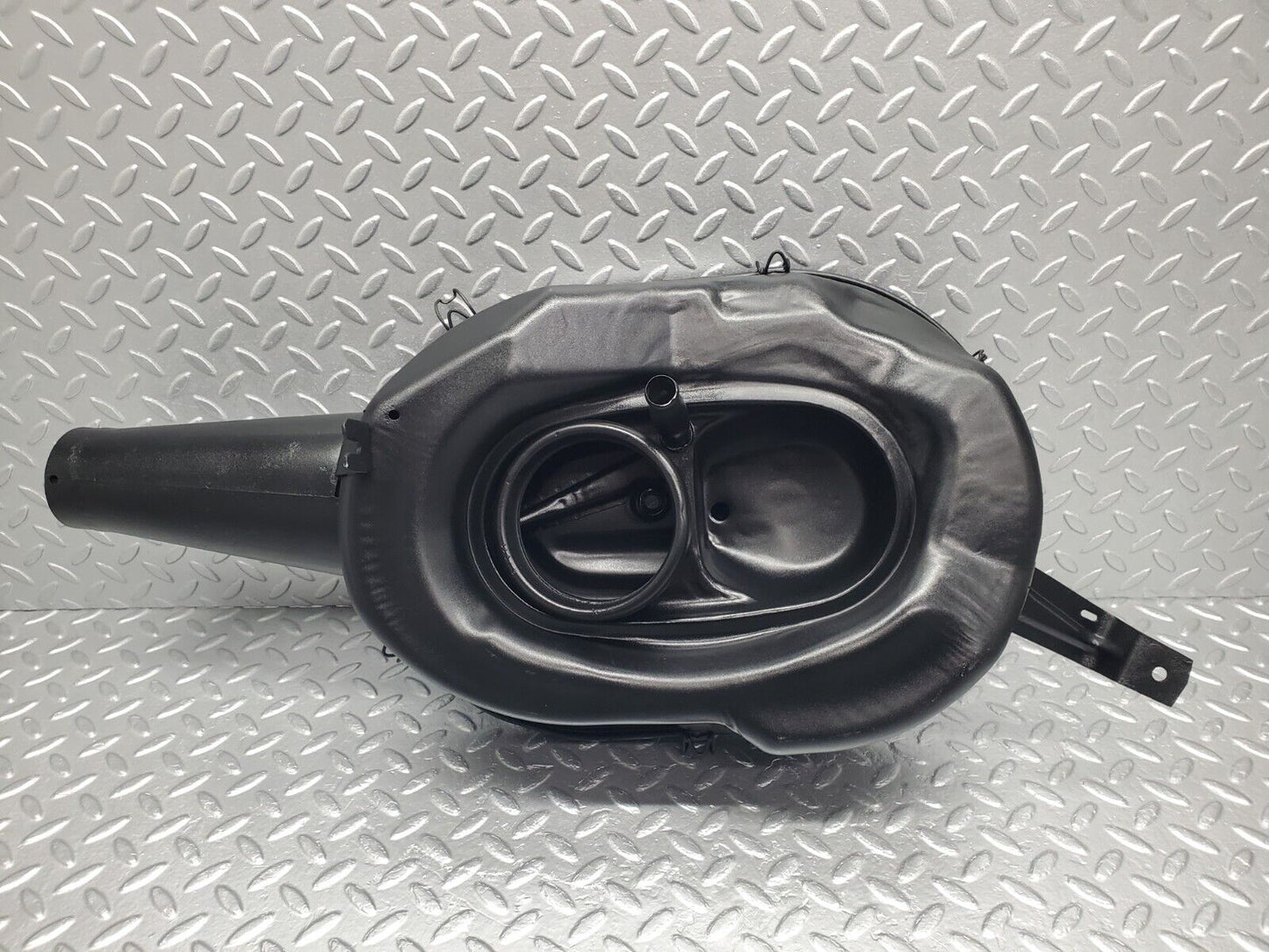 46364 Mercedes-Benz C123 280CE Coupe Air Filter Box Housing 0110949702 0010948904