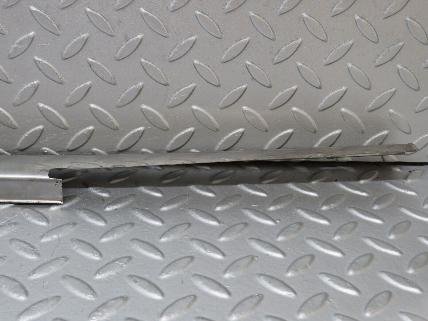 35766 Mercedes-Benz W108 Front Right Door Sill Chrome