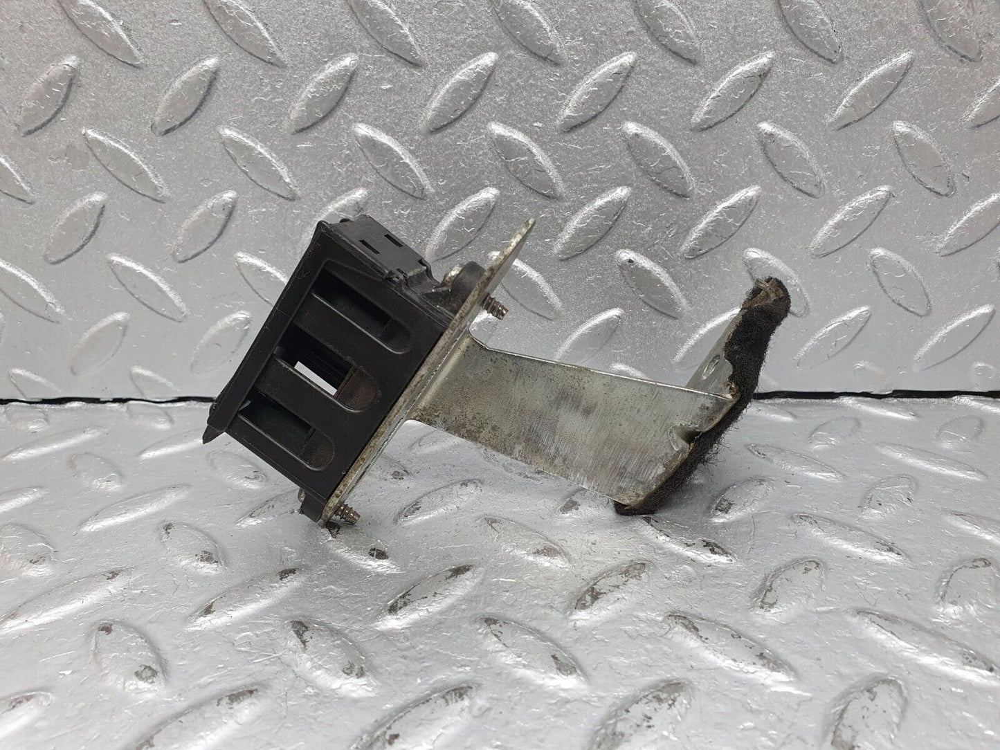 41108 Mercedes-Benz W126 300SE Cable Wire Connector 1235400369