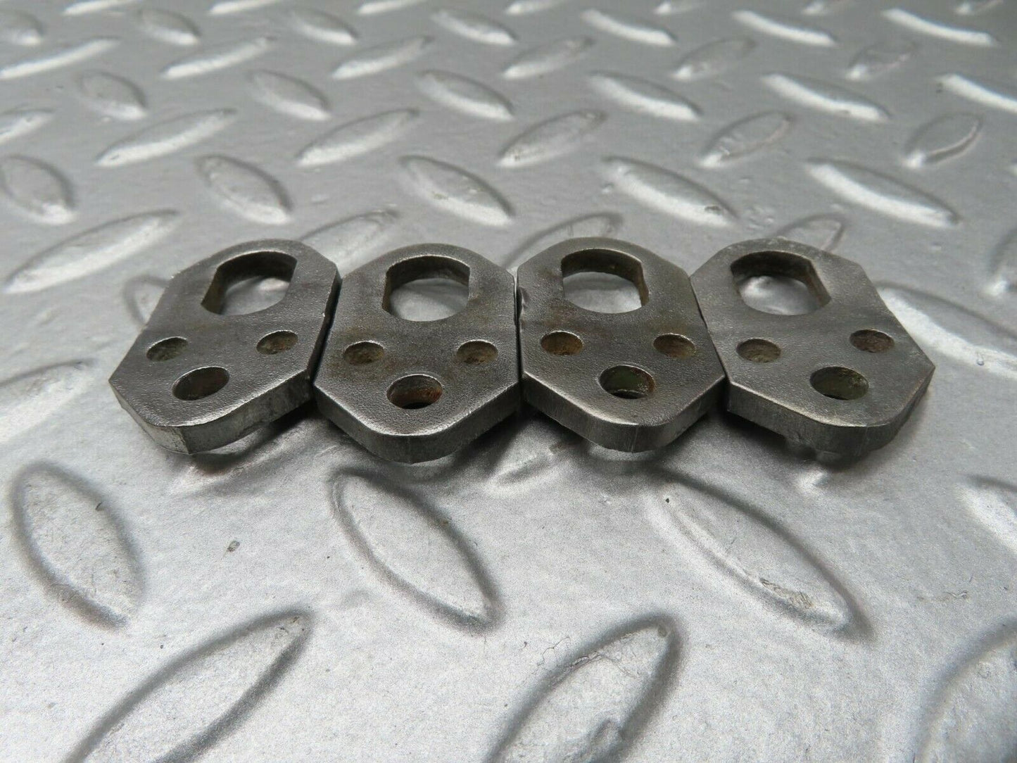 15634 Mercedes-Benz R107 450SL Fuel Injector Bracket 4pcs