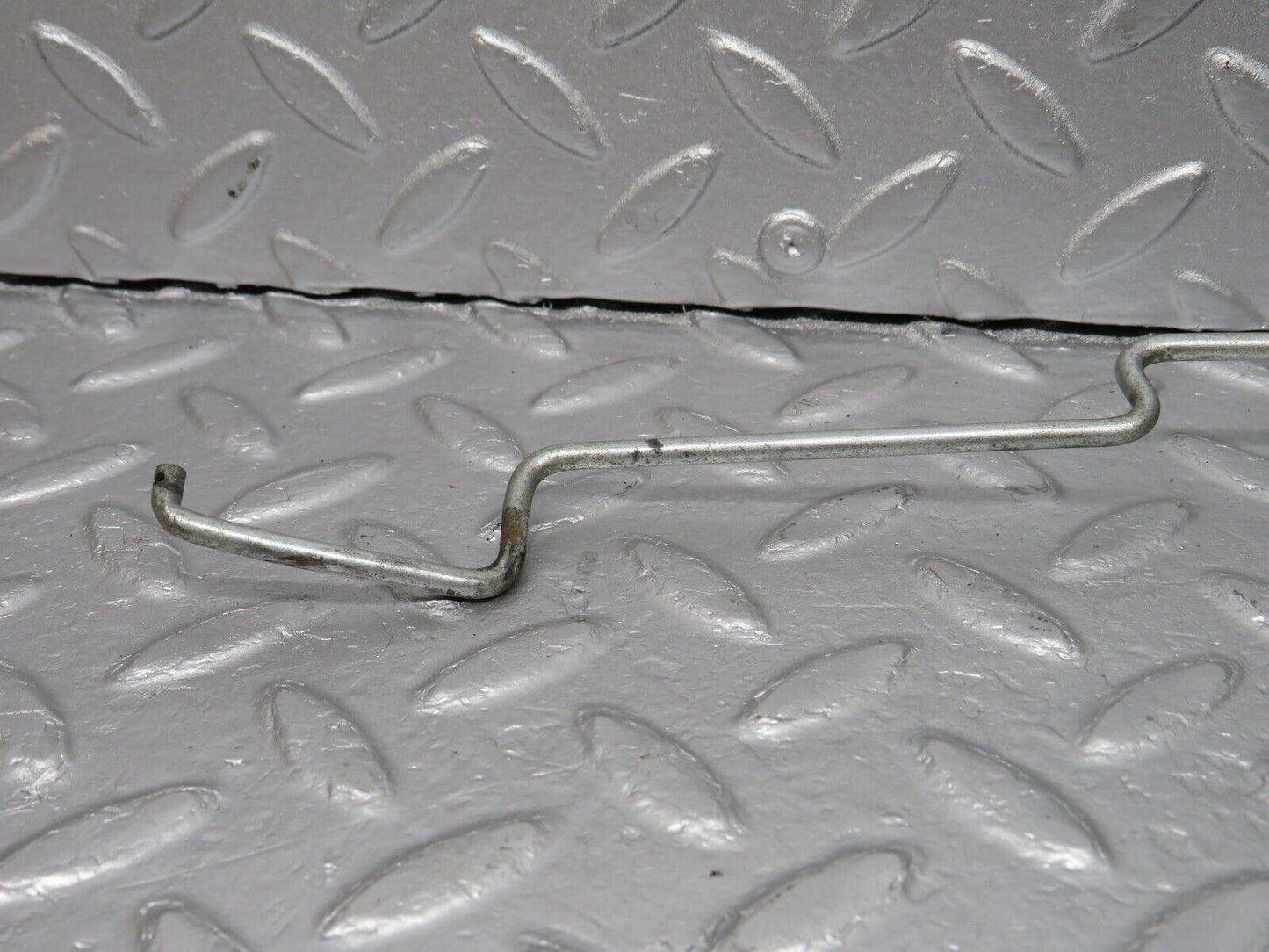 40000 Mercedes-Benz R107 350SL Coupe Seat Vacuum Actuator
