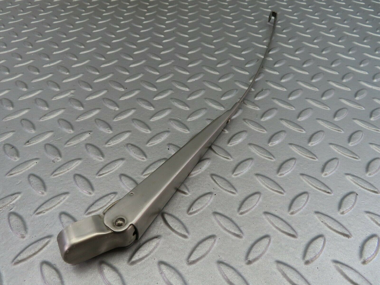 7341 Mercedes-Benz W116 450SE Wiper Arm Bosch Left 3399990553