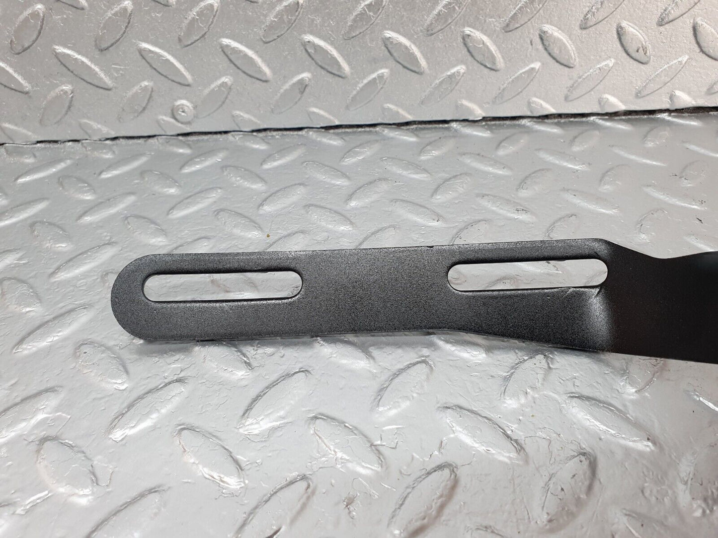 42843 Mercedes-Benz W201 190 2.0L Exhaust Bracket
