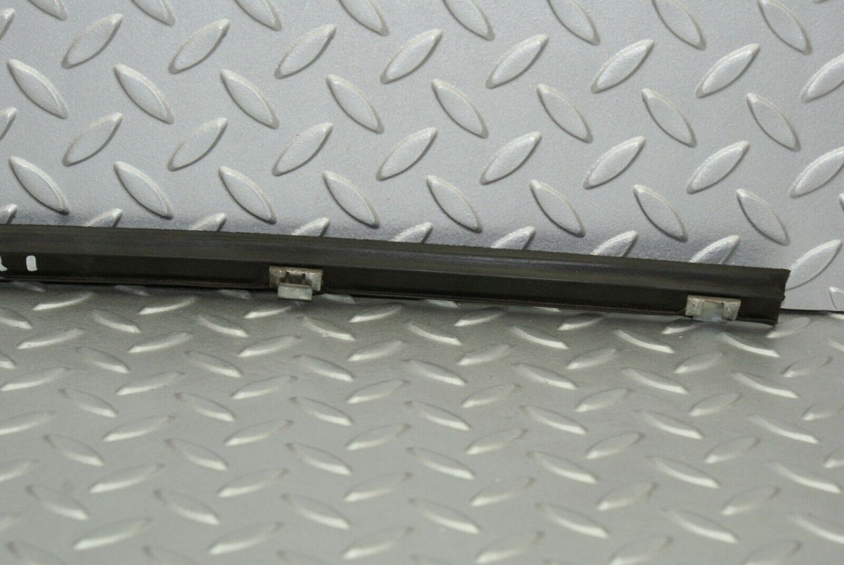 2650 Mercedes-Benz W116 350SE Glass Seal Trim Rubber Rear Right