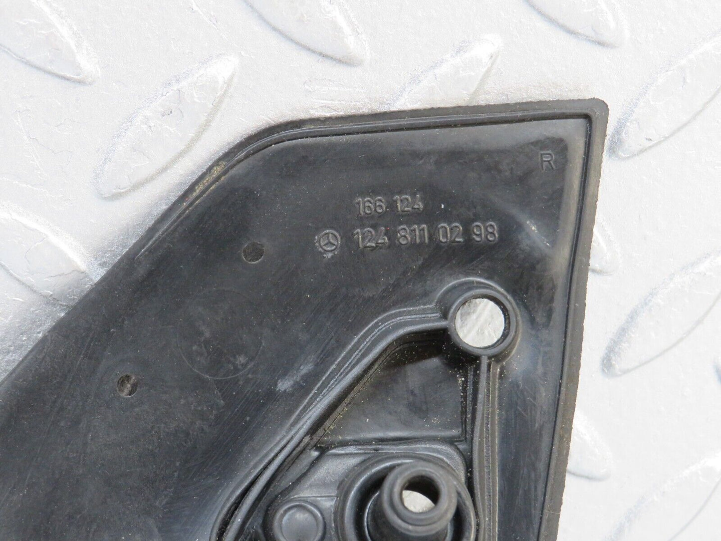 36738 Mercedes-Benz W201 190E 2.0L Wing Mirror Rubber Seal Right 1248110298
