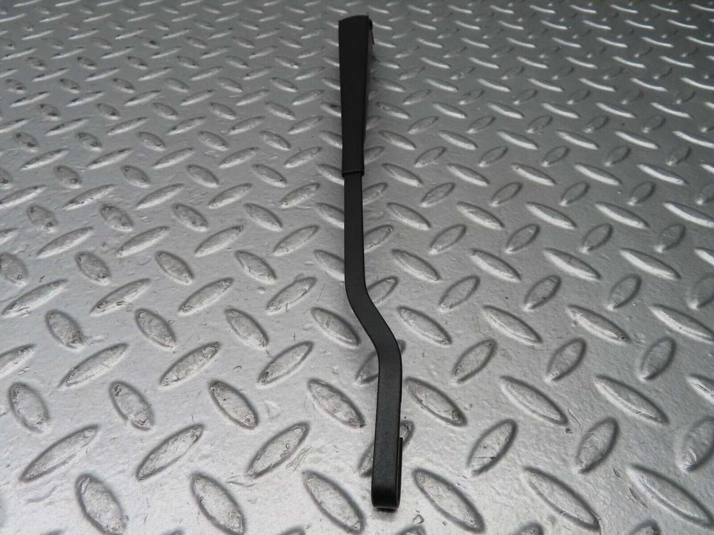 21635 Mercedes-Benz W123 230E Wiper Arm Bosch Right Side 3399990553