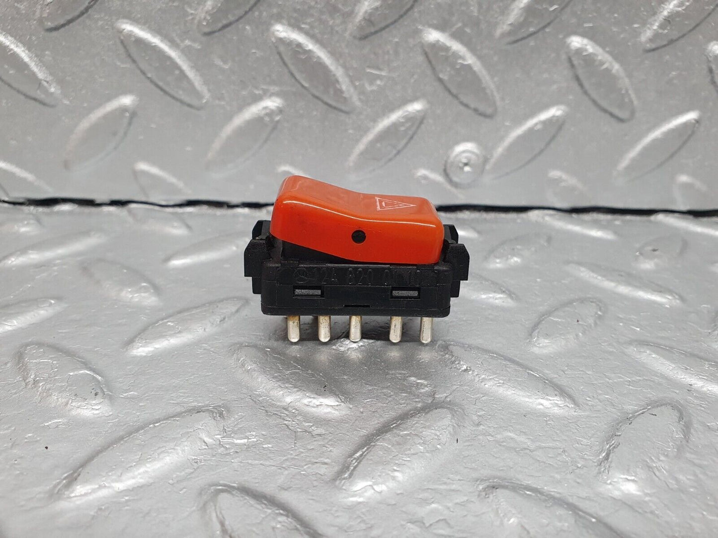 41647 Mercedes-Benz W124 200E Hazard Warning Light Switch 1248200110